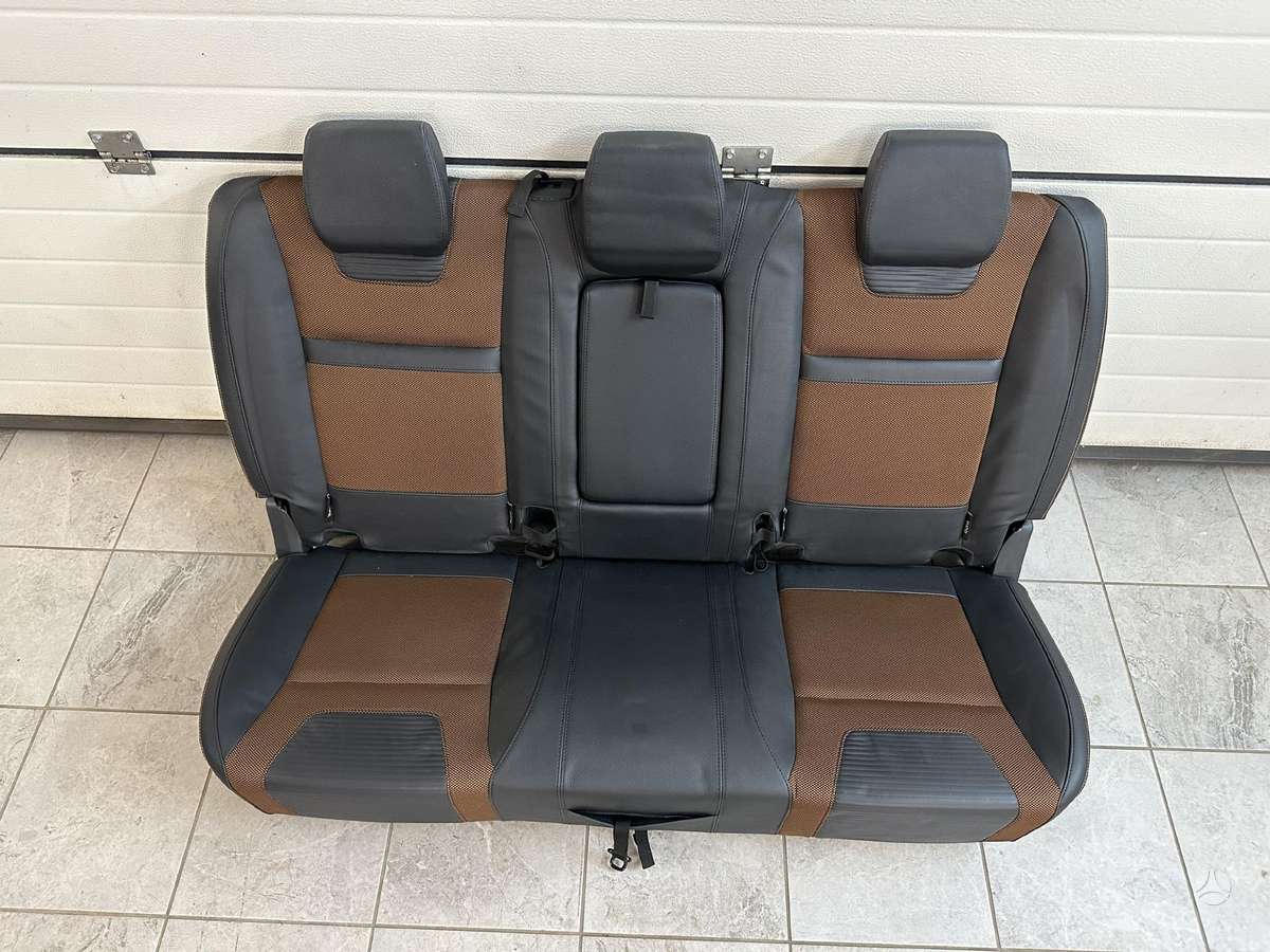 Ford Ranger sėdynės, saugos diržai