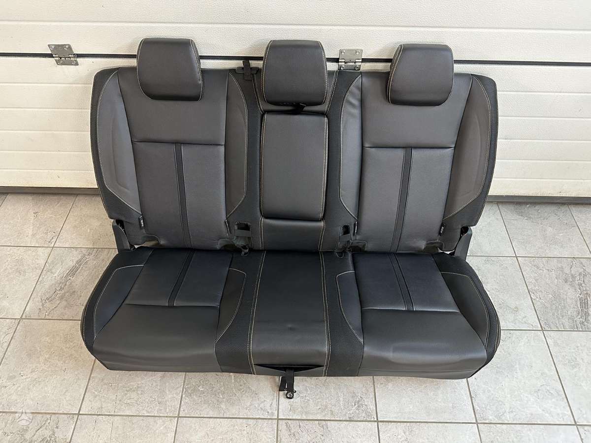 Ford Ranger sėdynės, saugos diržai