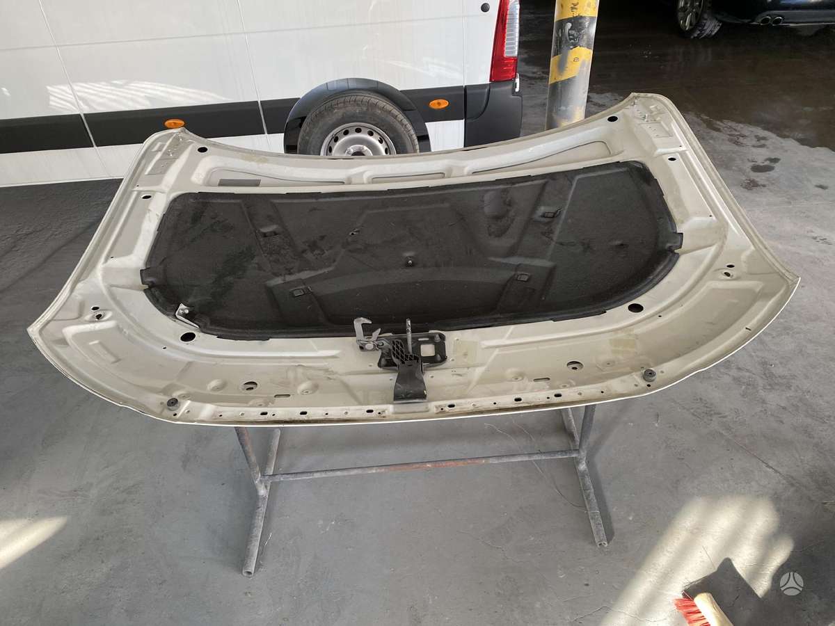 Audi A4 Audi a4 s4 a4 allroad kapotas