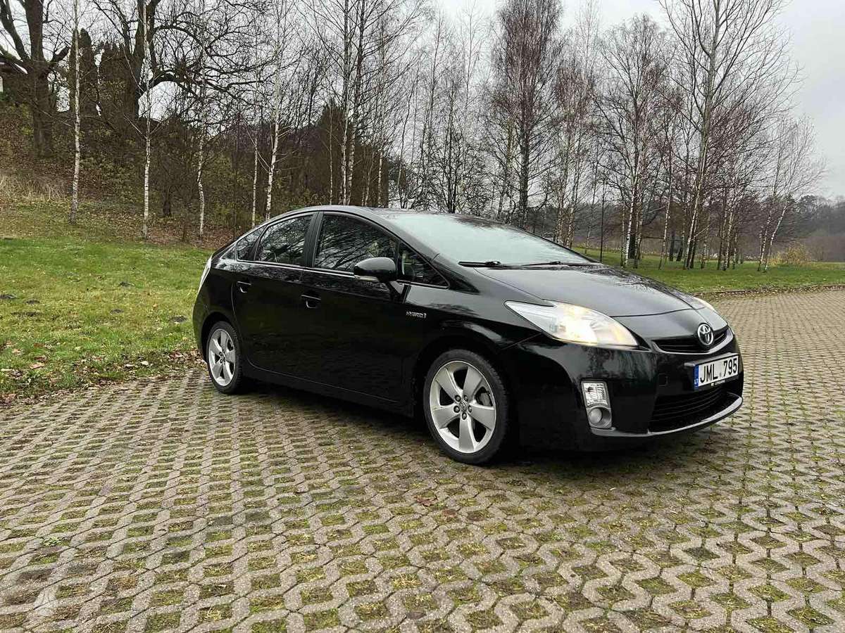 Toyota Prius, 1.8 l., sedanas