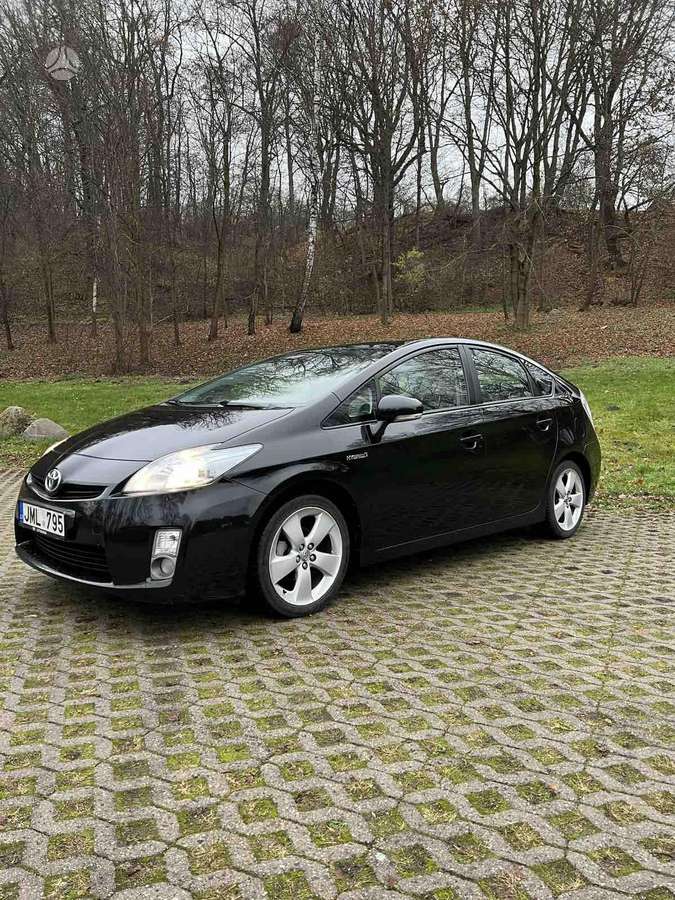 Toyota Prius, 1.8 l., Седан