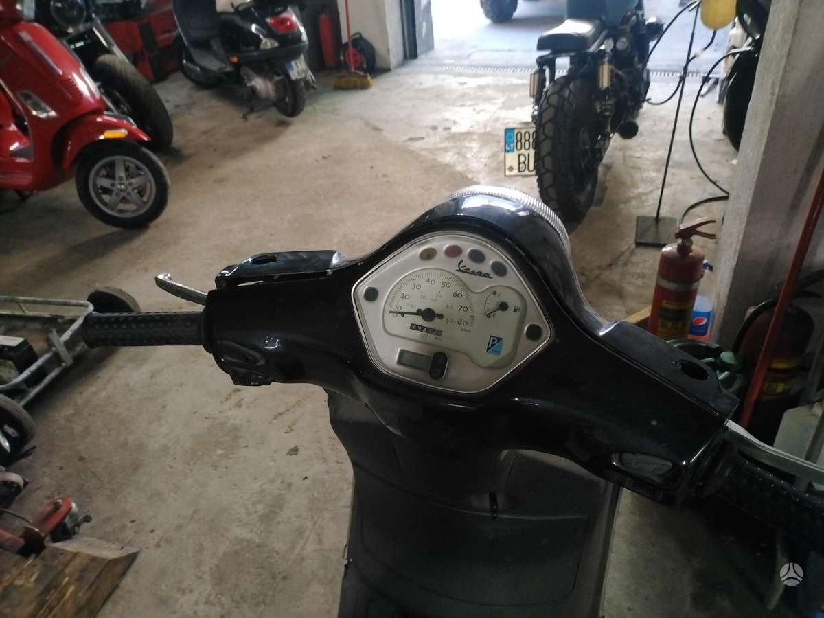 Piaggio Vespa, scooters / mopeds