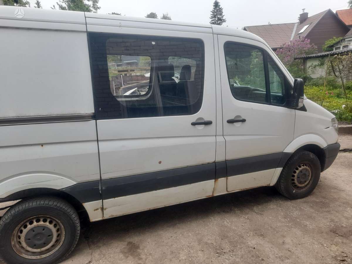 Mercedes-Benz Sprinter, cargo vans