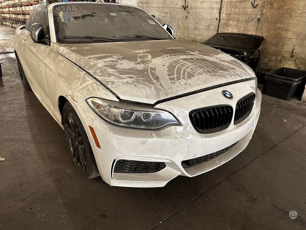 BMW 2 serija dalimis