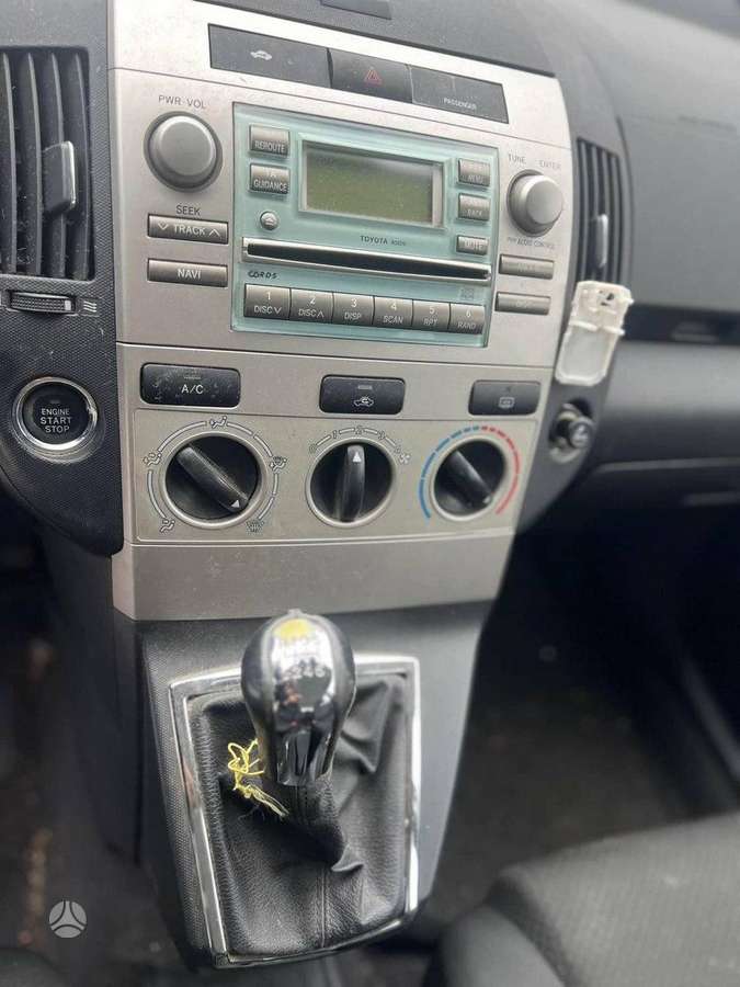 Toyota Corolla Verso rezerves daļās