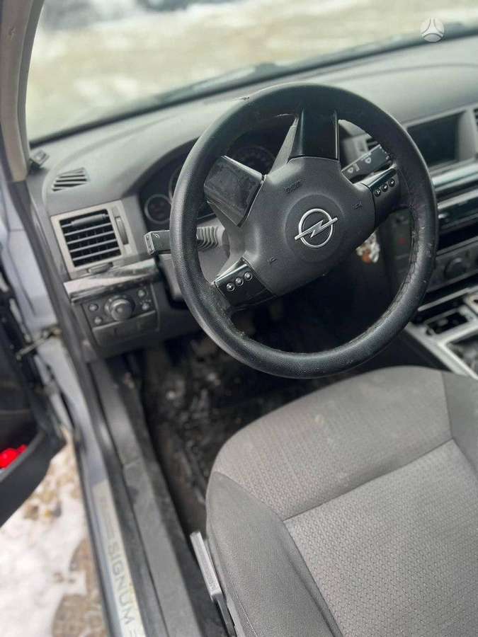 Opel Signum dalimis
