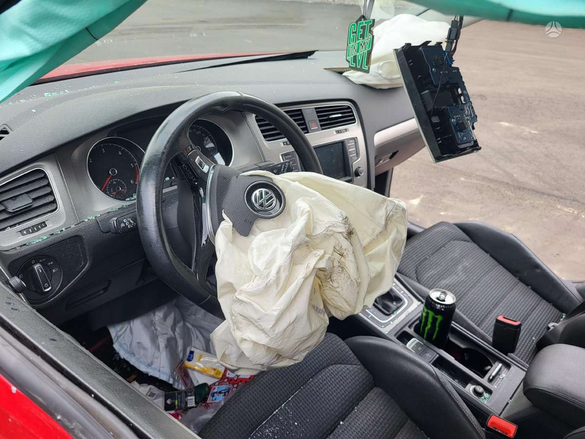 Volkswagen Golf rezerves daļās