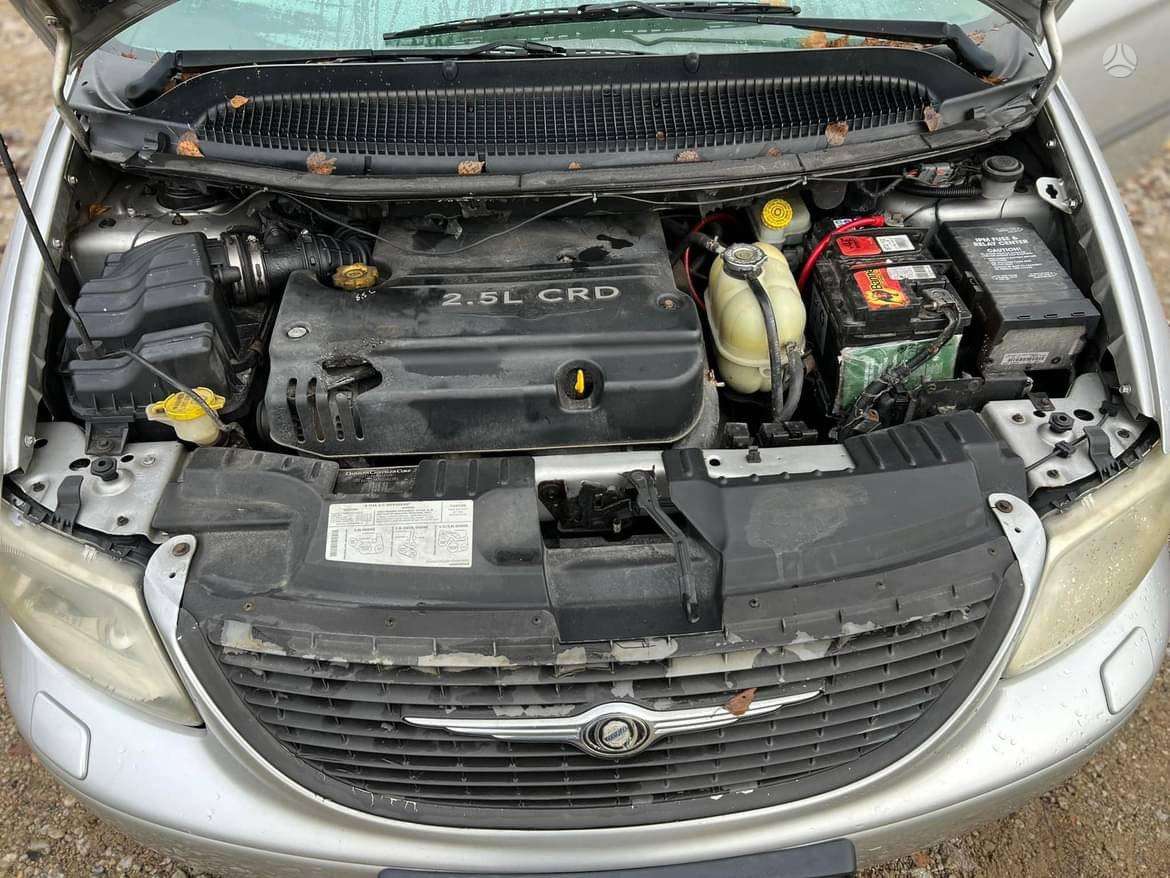 Chrysler Voyager dalimis