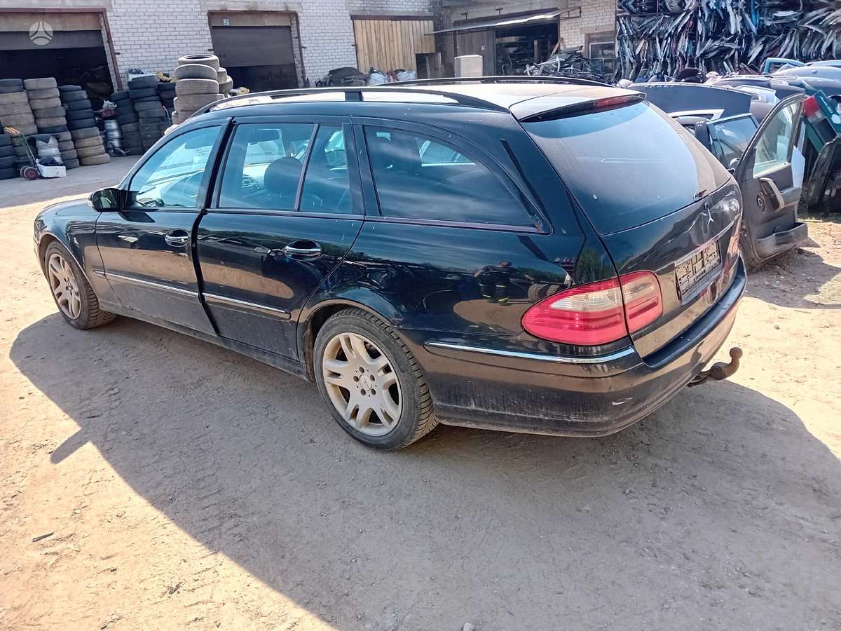 Mercedes-Benz E320 rezerves daļās