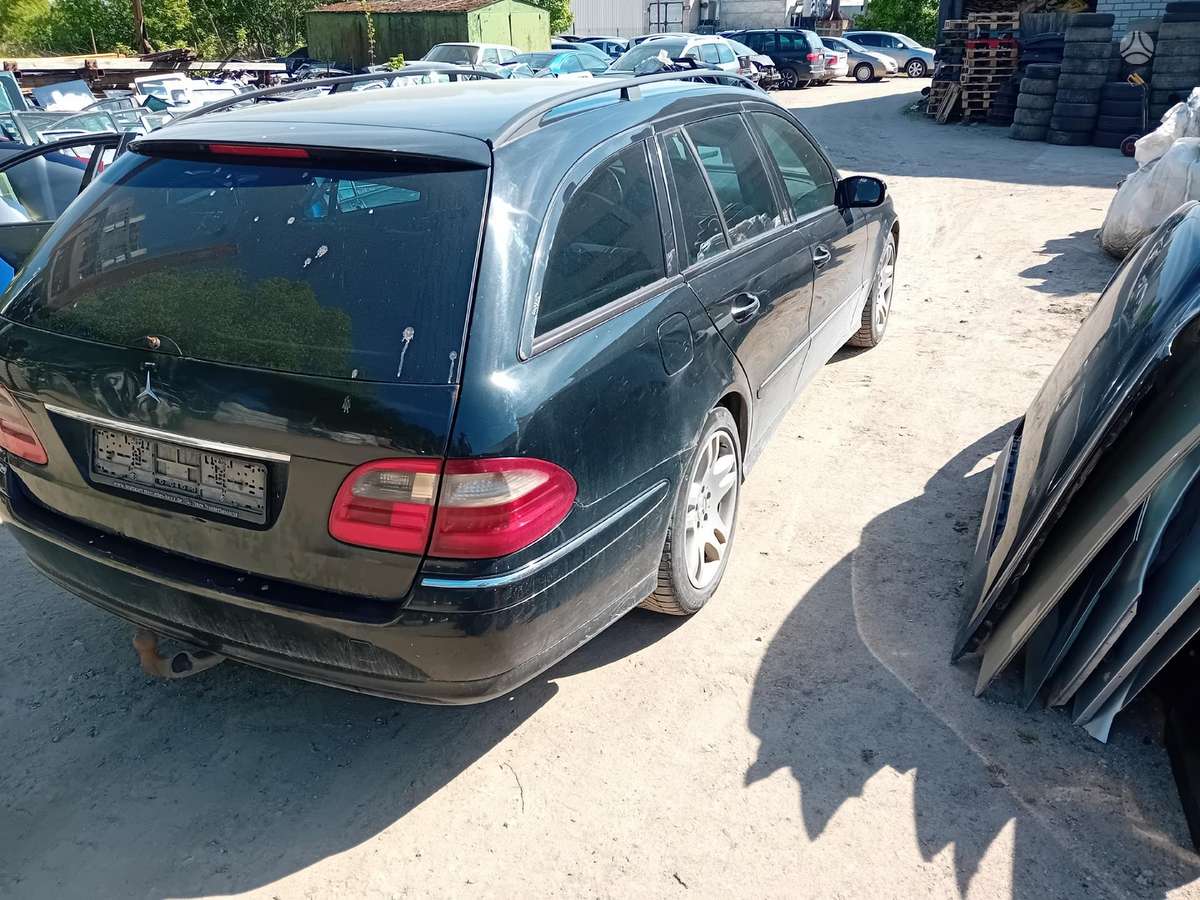 Mercedes-Benz E320 rezerves daļās