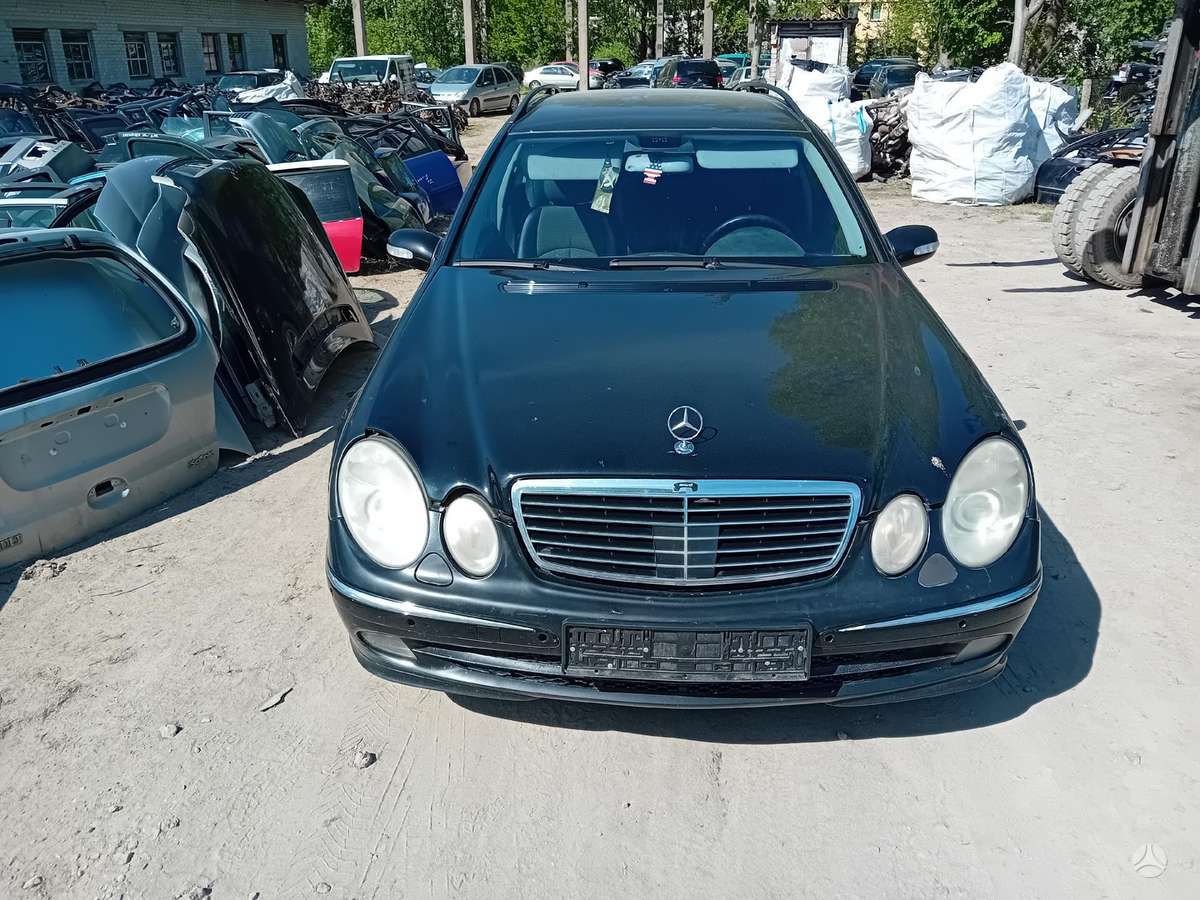Mercedes-Benz E320 rezerves daļās