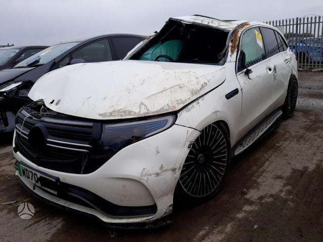 Mercedes-Benz EQC по частям