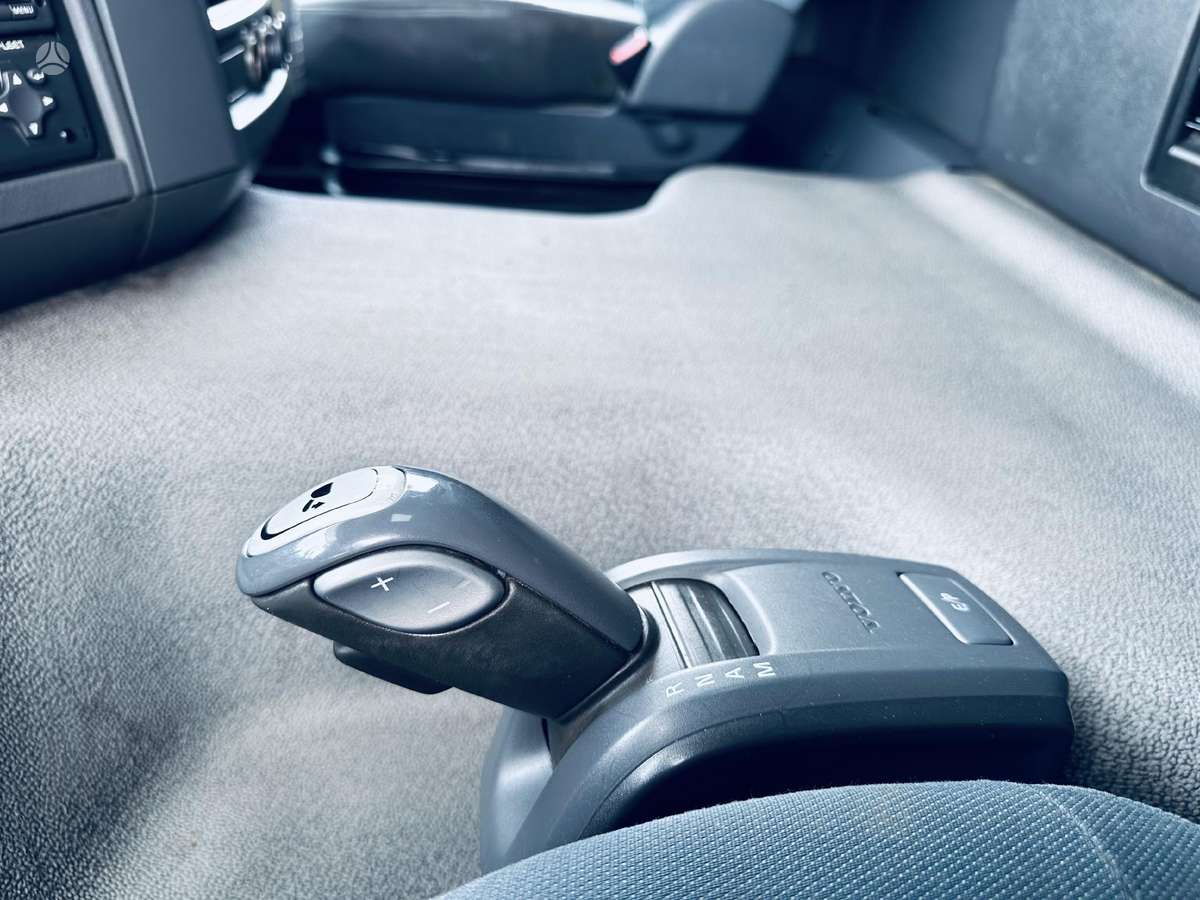 Volvo FM 420 Globetrotter, single sleeper