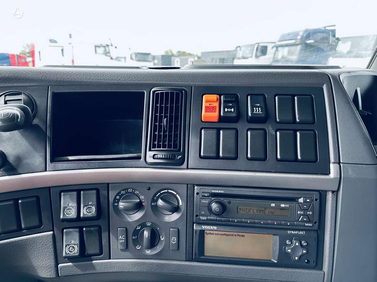 Volvo FM 420 Globetrotter, single sleeper
