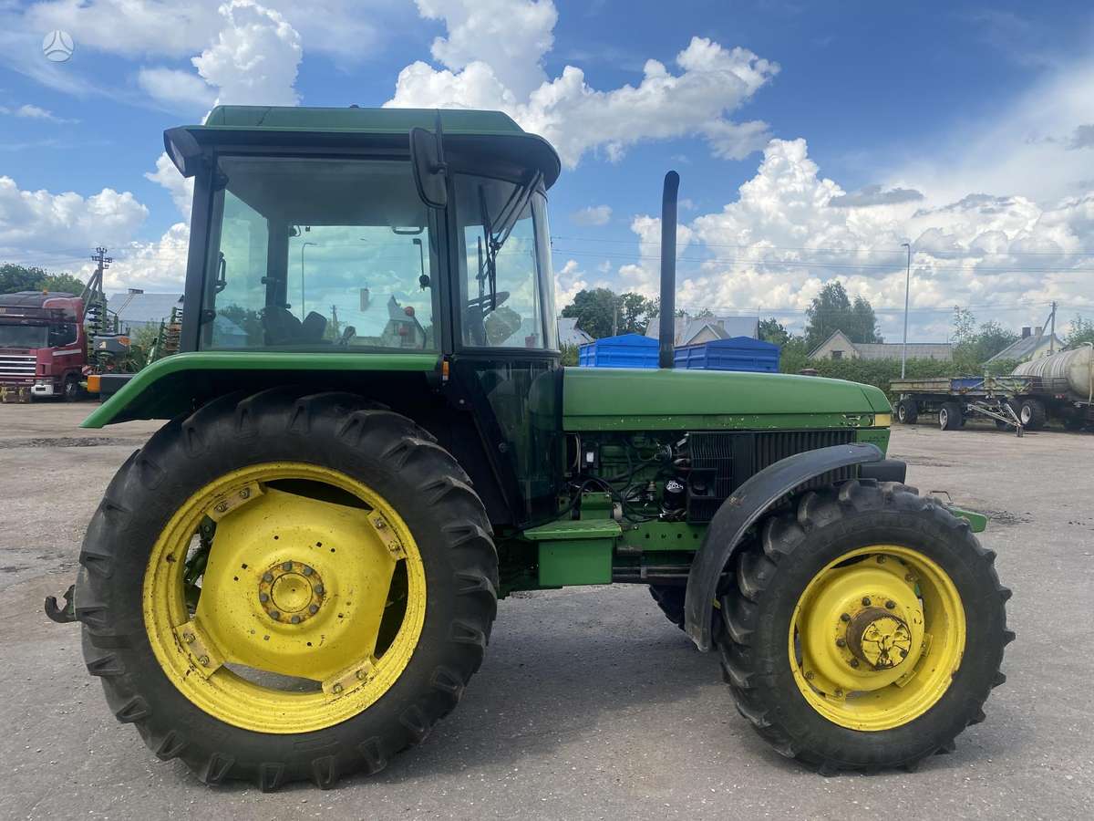 John Deere 2850AS, traktoriai