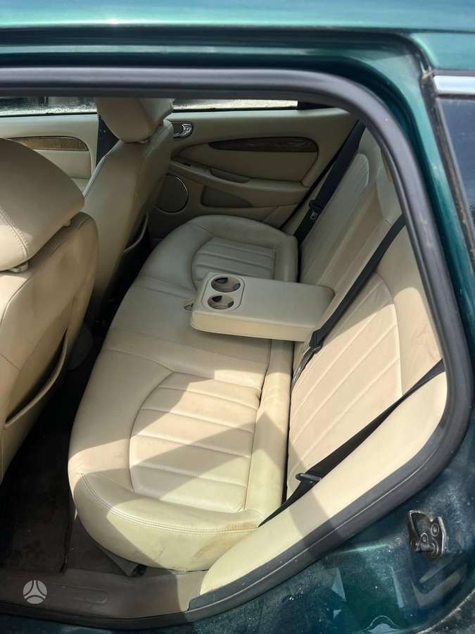 Jaguar X-Type по частям
