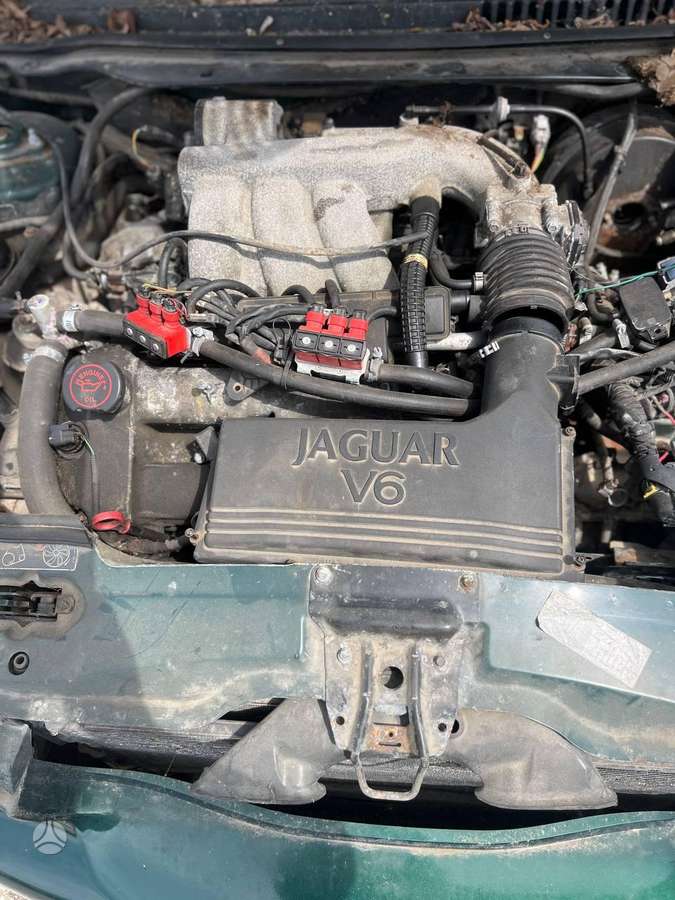 Jaguar X-Type по частям