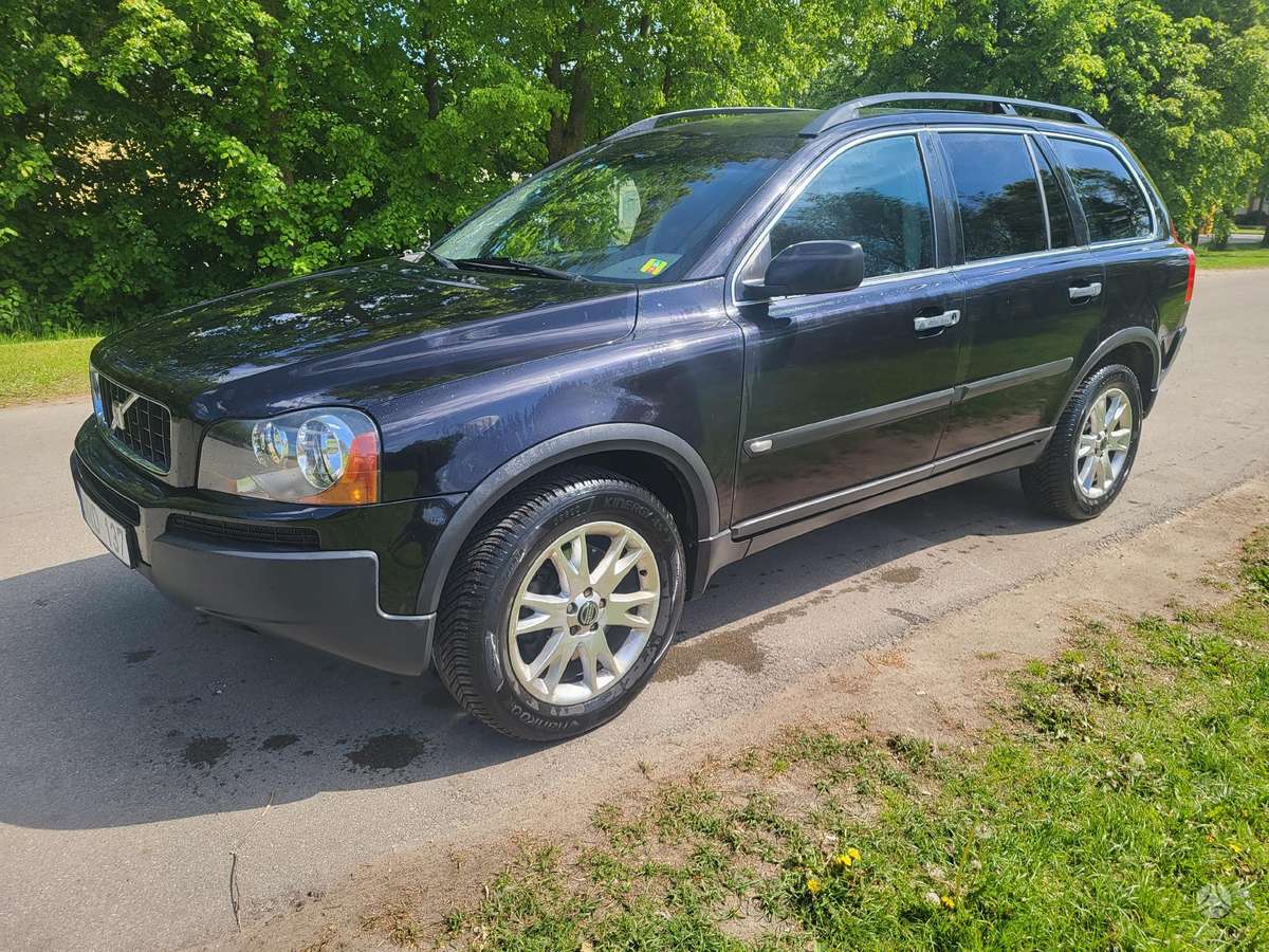 Volvo XC90 - 1