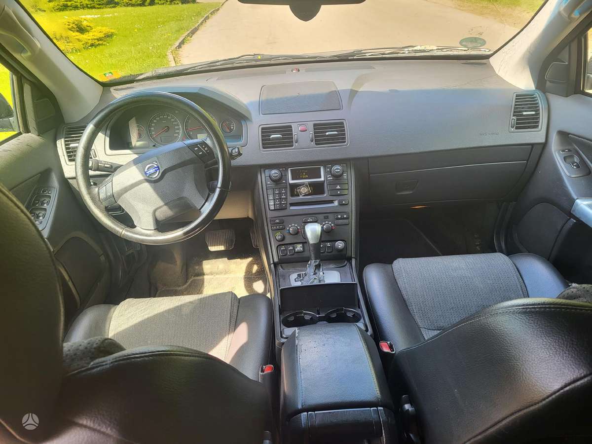 Volvo XC90 - 6