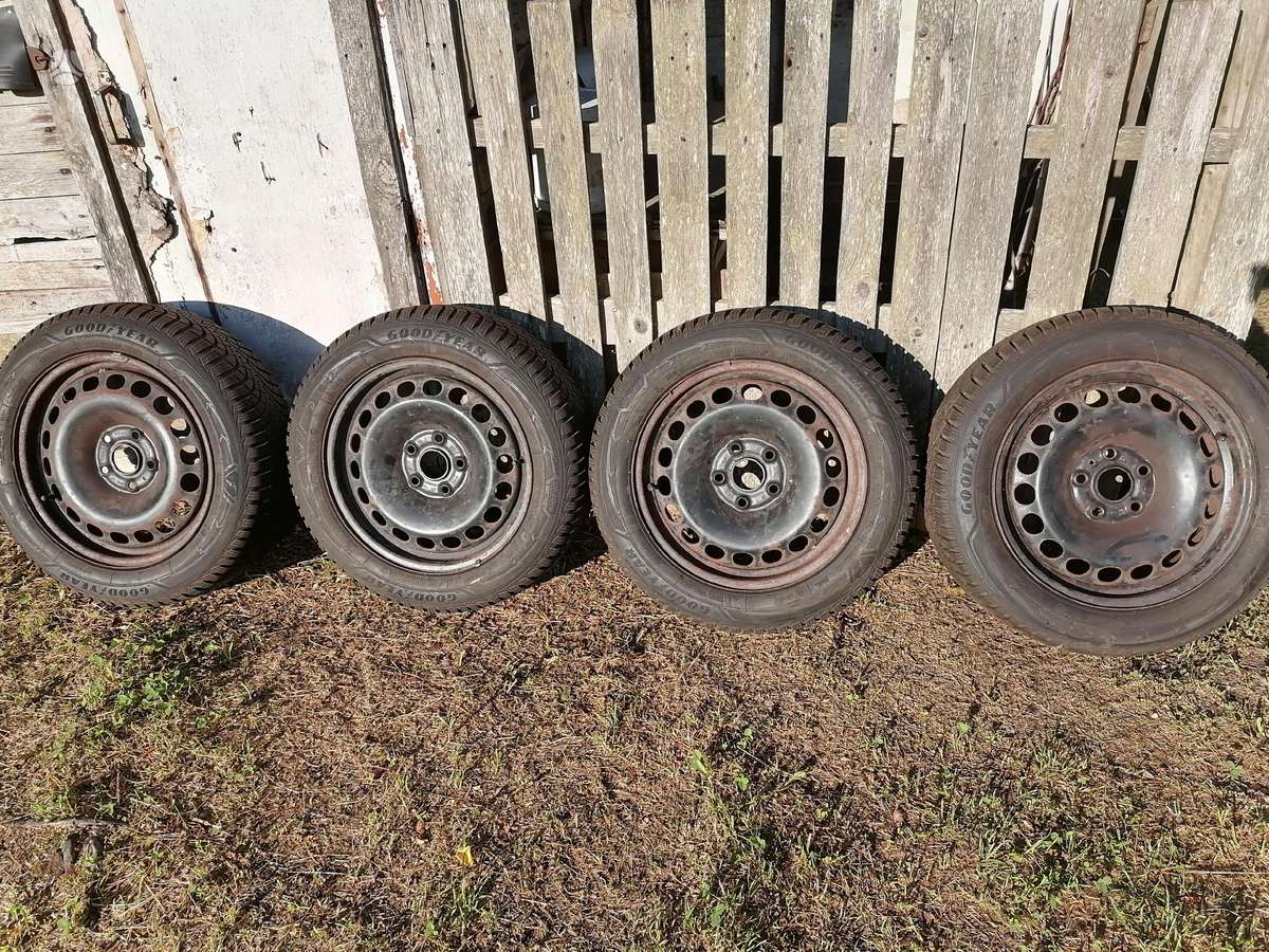 Audi, tērauda apzīmogoti, R16