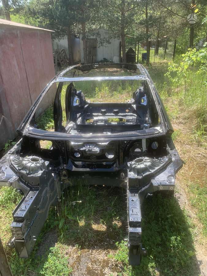 Mercedes-Benz EQS kėbulo dalys
