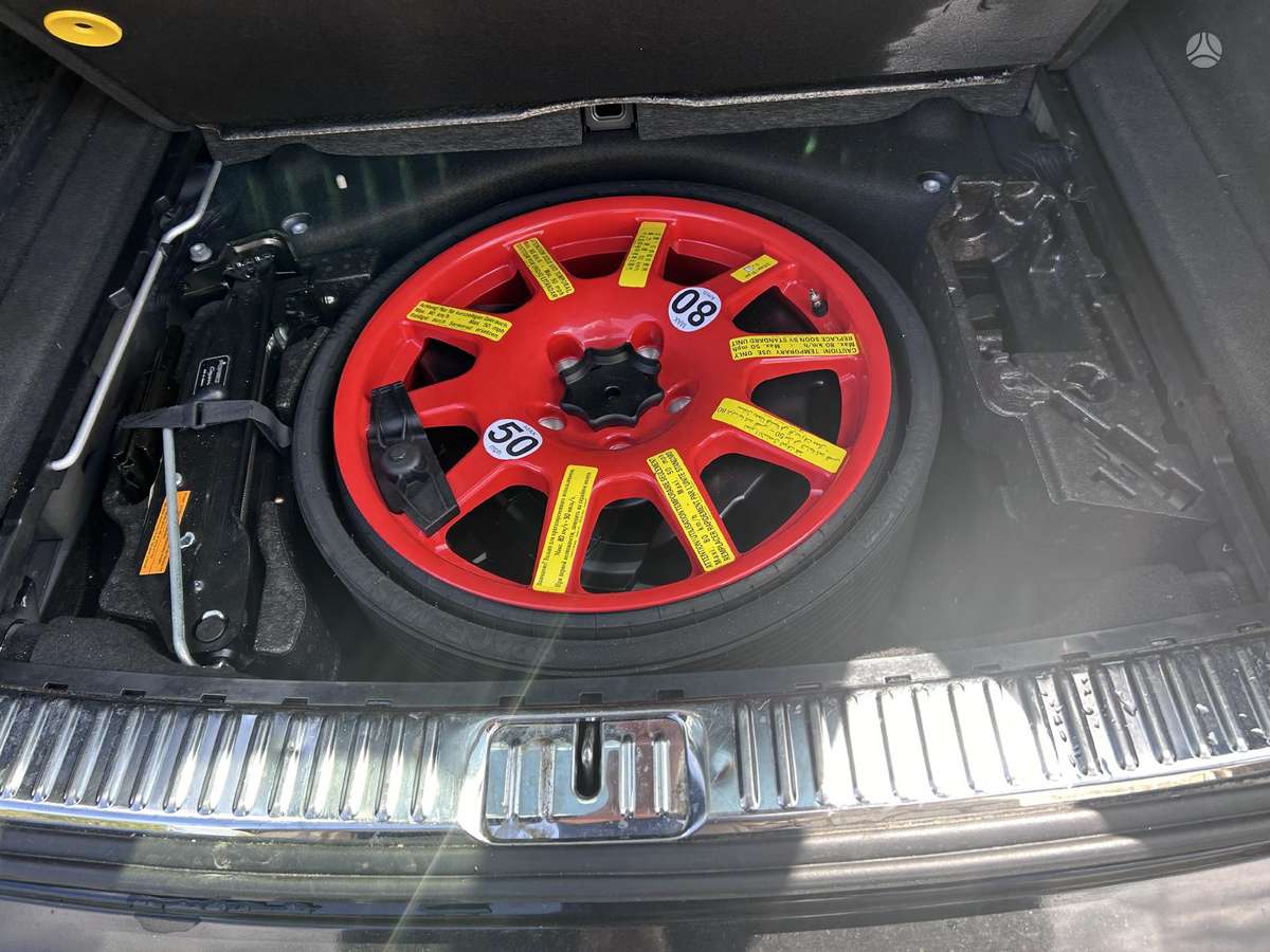 Porsche Cayenne dalimis