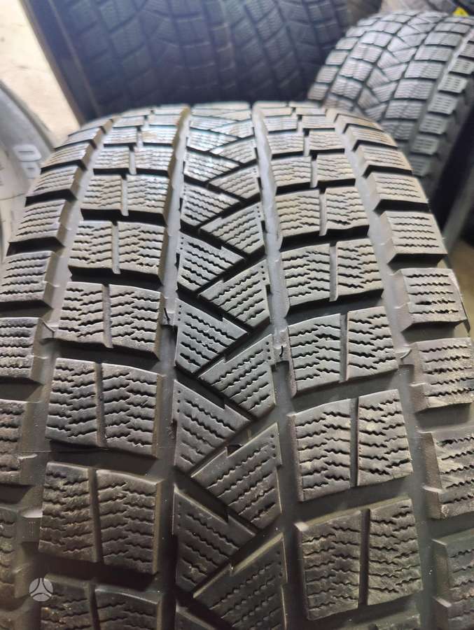Firemax FM806, žieminės 255/45 R19