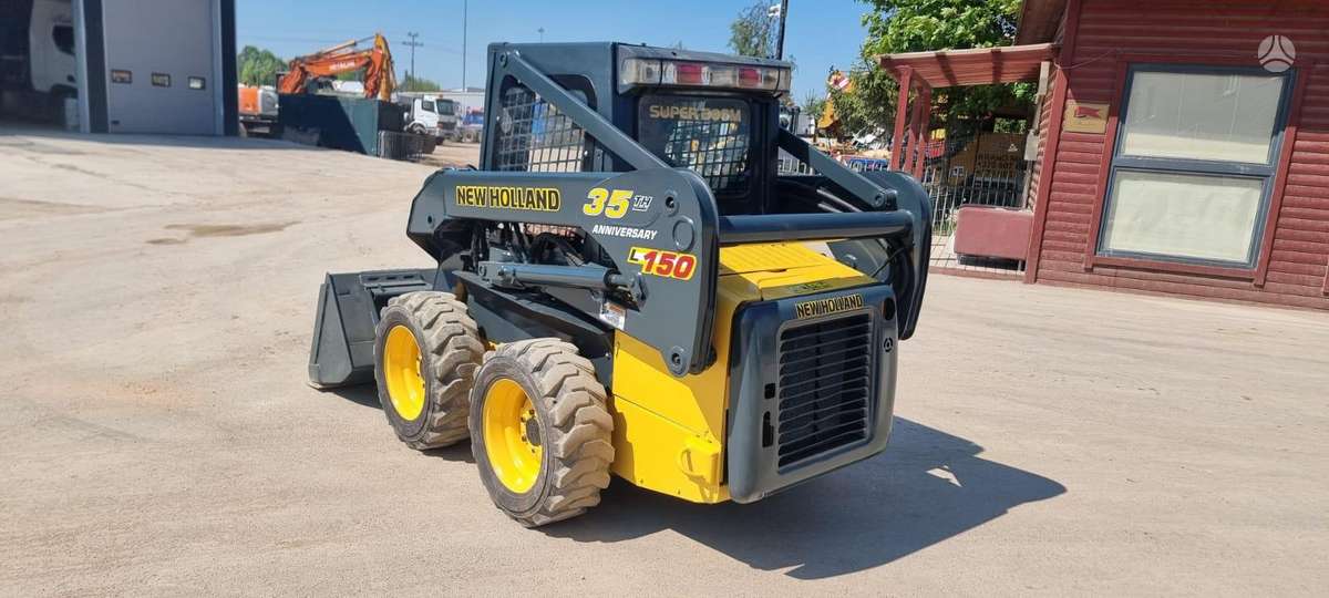 New Holland L150, mini loaders