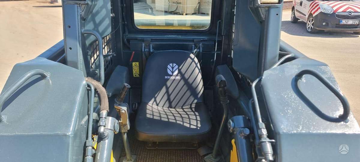New Holland L150, mini krautuvai