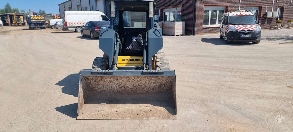 New Holland L150, mini krautuvai