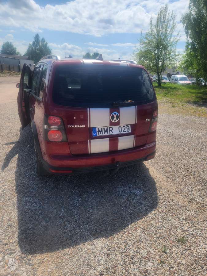Volkswagen Touran - 3