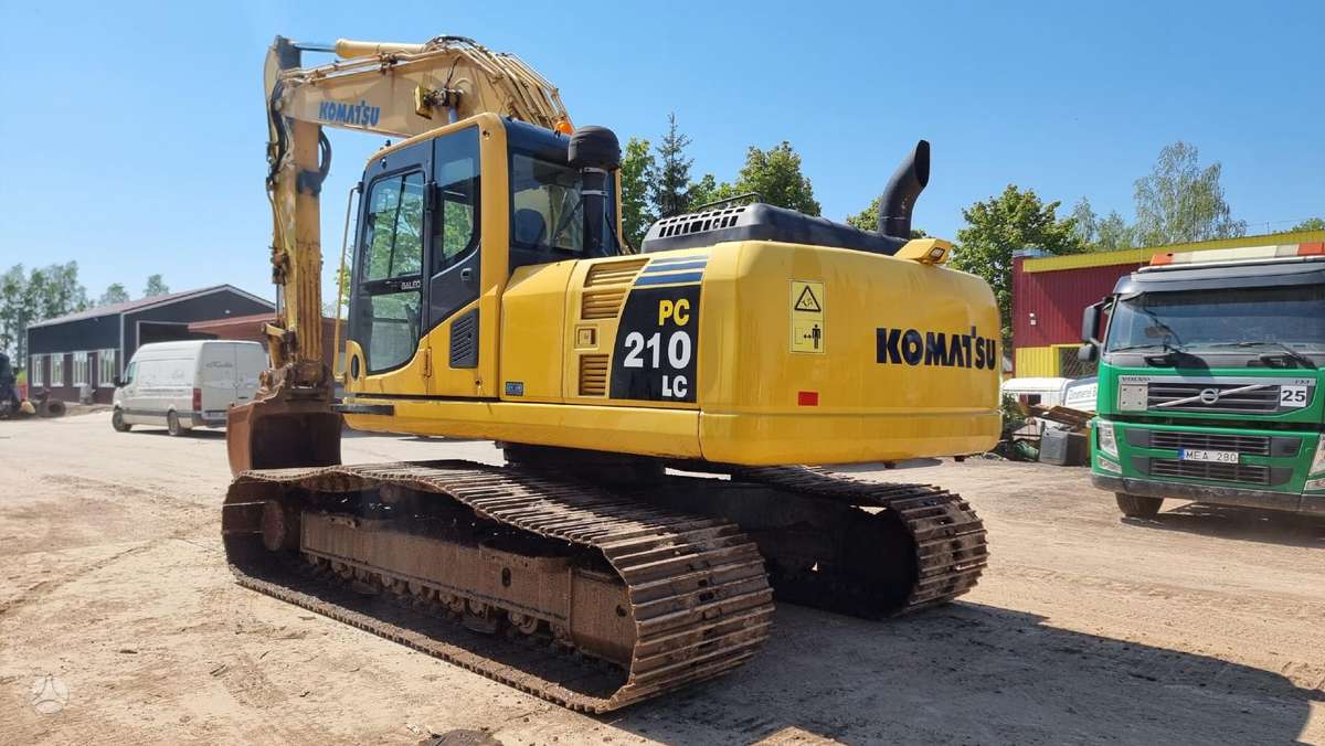 Komatsu PC210 LC-8, ekskavatori