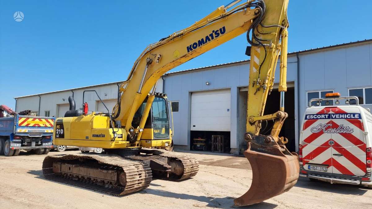 Komatsu PC210 LC-8, экскаваторы