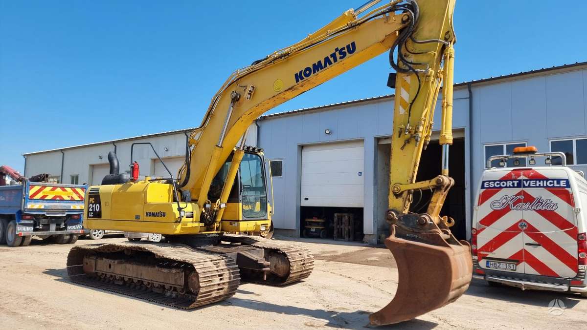 Komatsu PC210 LC-8, excavator
