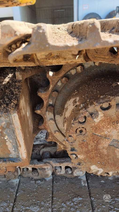 Komatsu PC210 LC-8, ekskavatori
