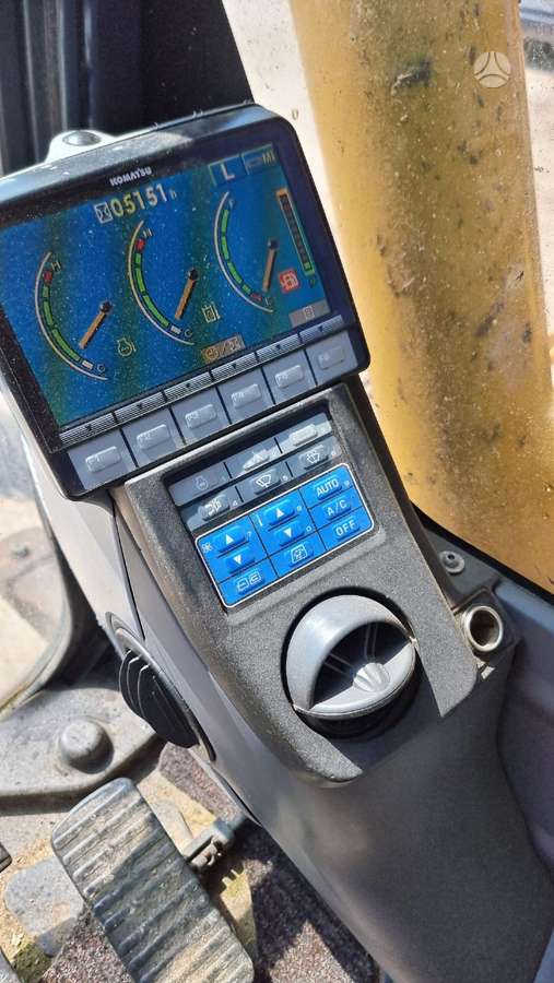 Komatsu PC210 LC-8, экскаваторы