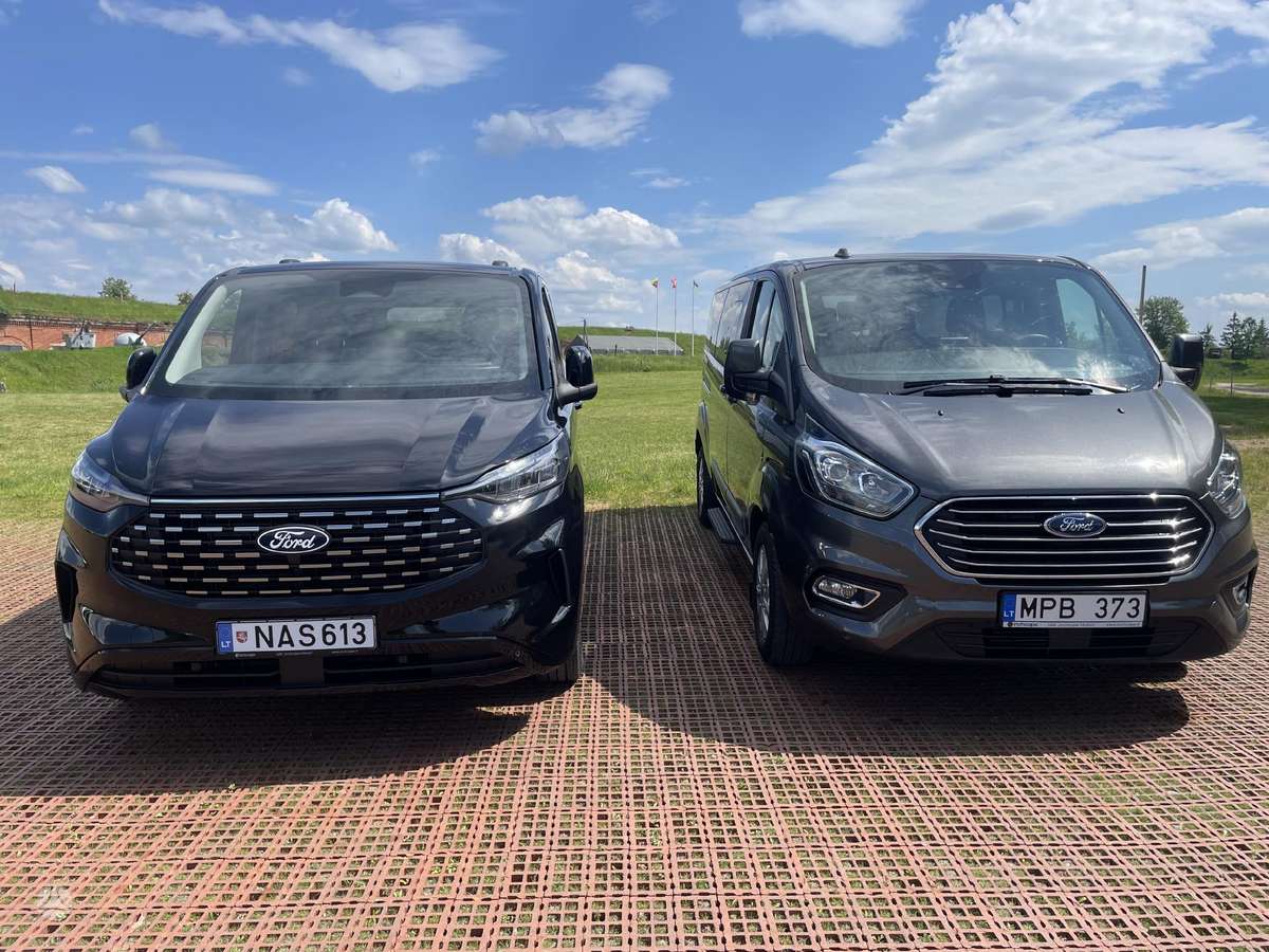 Ford Tourneo Custom, passenger minibus