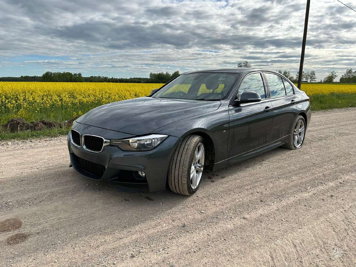 BMW 320 Dalis pristatome