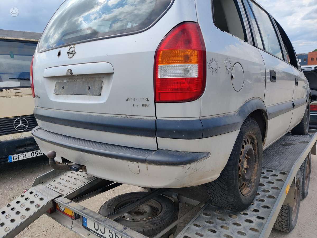 Opel Zafira for parts