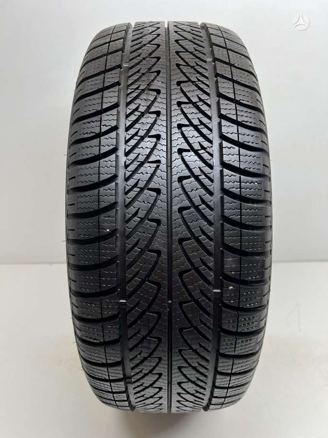 Goodyear UltraGrip 8 Perfomance, winter 215/55 R17