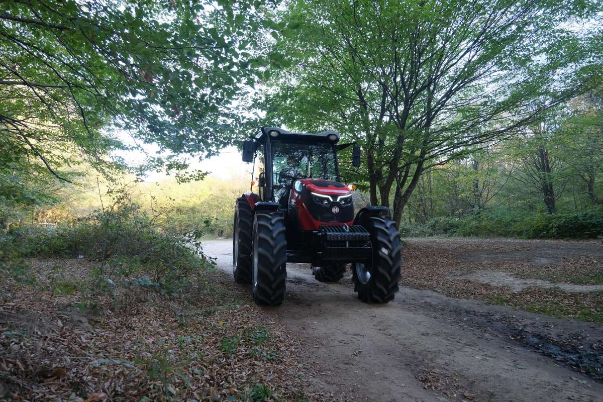 HATTAT T4105, tractors