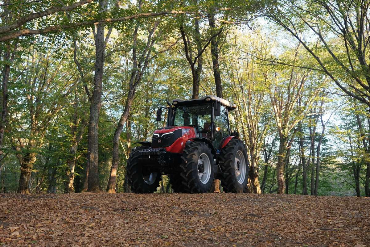 HATTAT T4105, traktoriai
