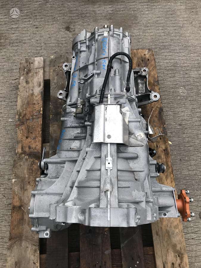 Porsche Macan body parts