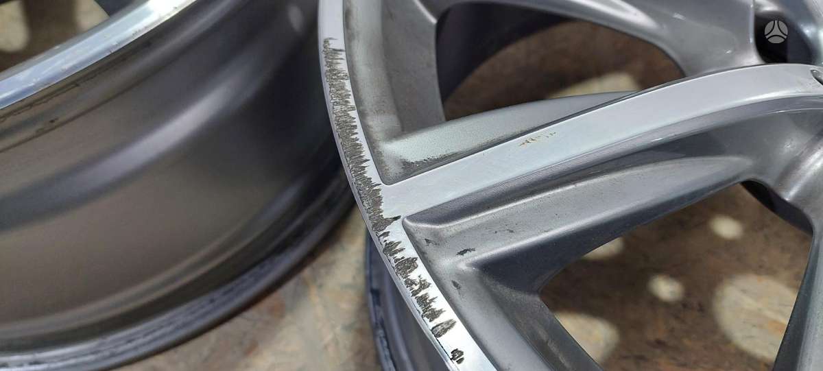 BMW 5 serija, 6874441, Cen19429