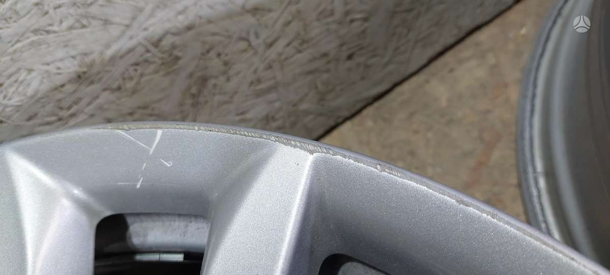 BMW 7 serija, 6861225, Cen19432