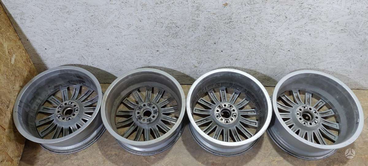 BMW 7 serija, 6861225, Cen19432