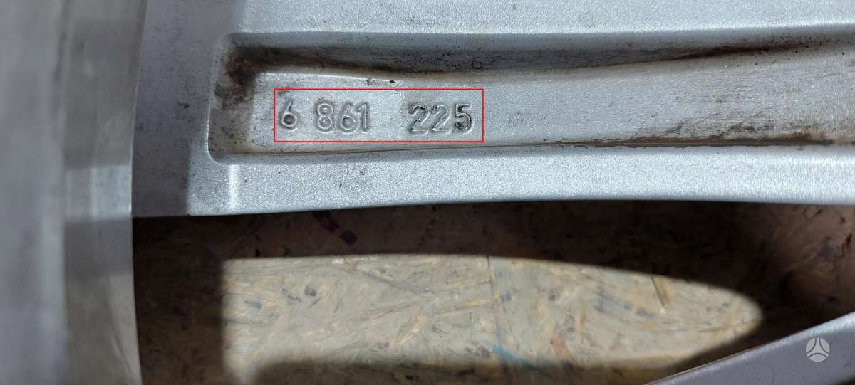 BMW 7 serija, 6861225, Cen19432