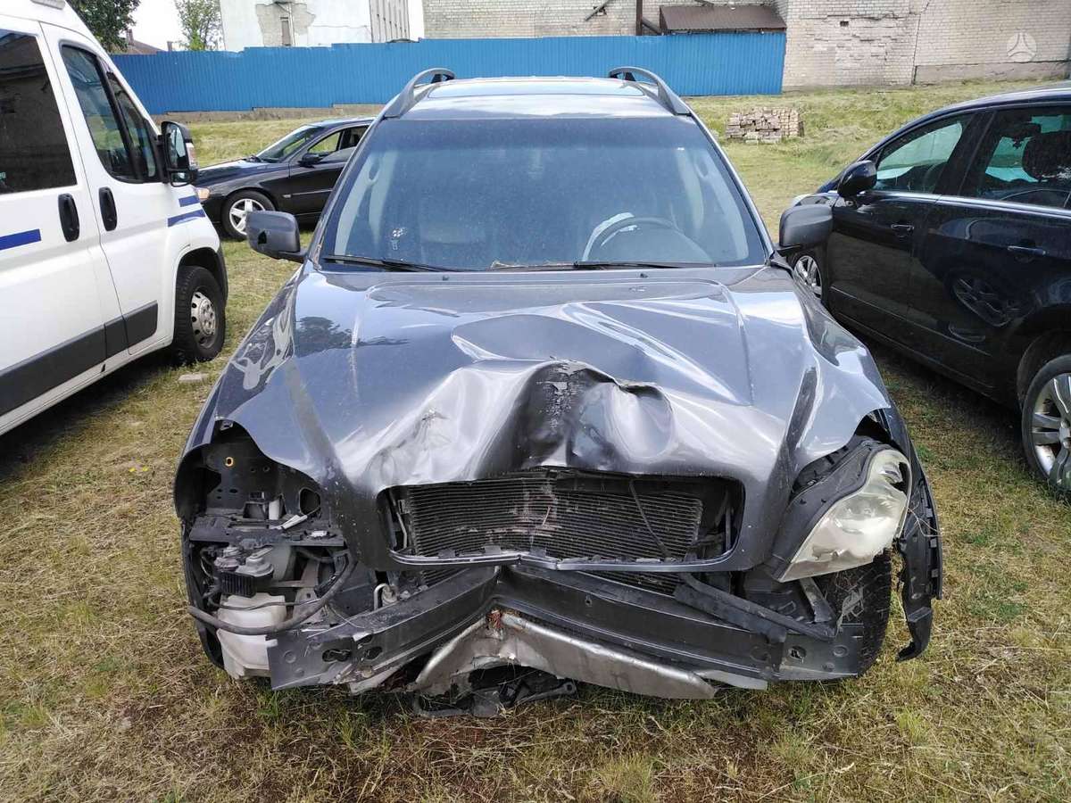 Volvo XC90 dalimis