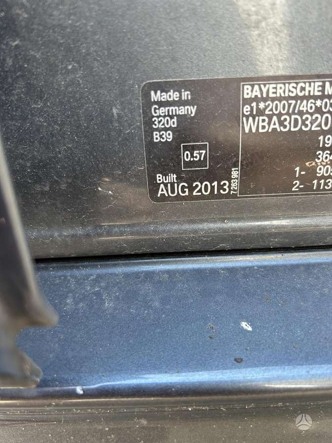 BMW 320 Dalis pristatome