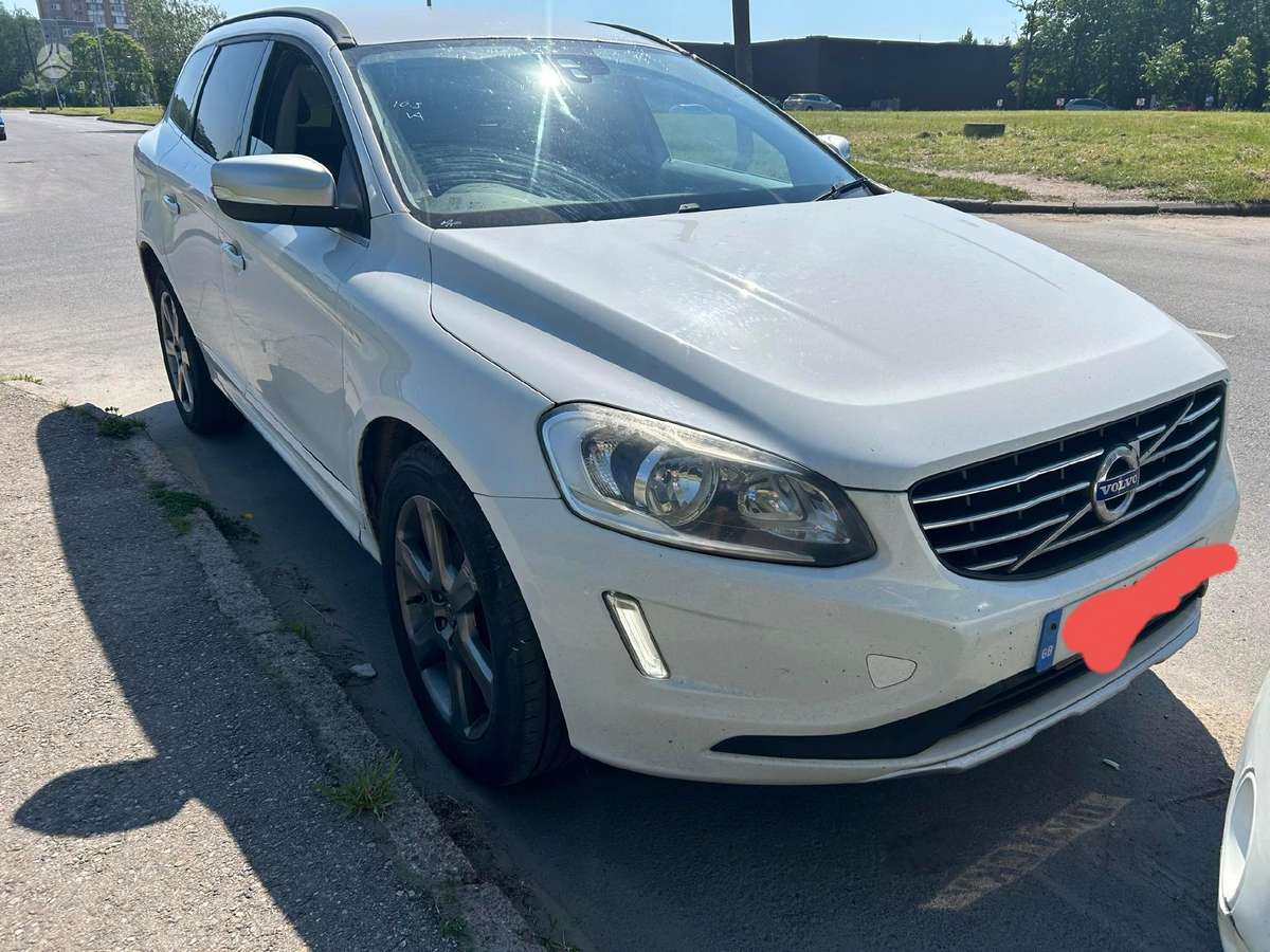 Volvo XC60 Visos volvo dalys r19
